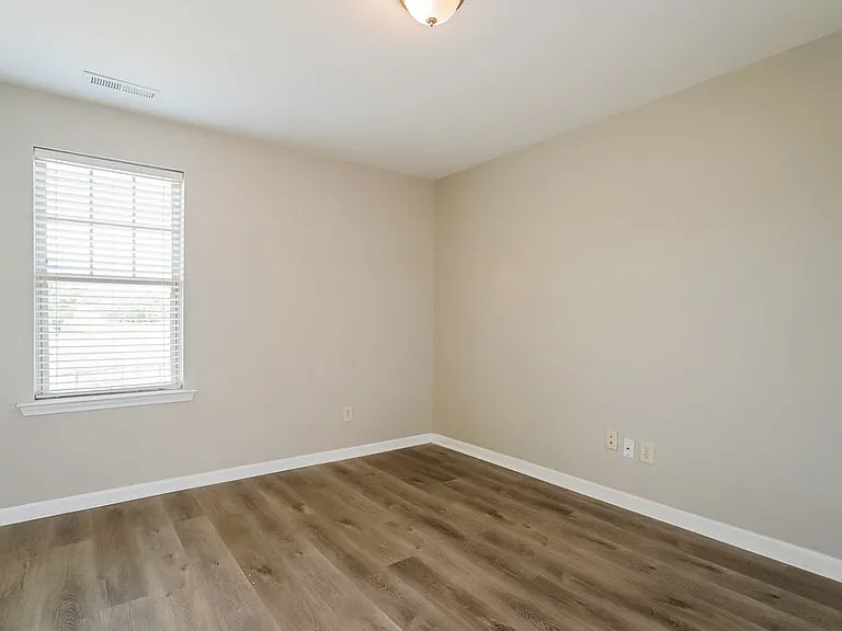 214 Callahan Trl — Photo 12