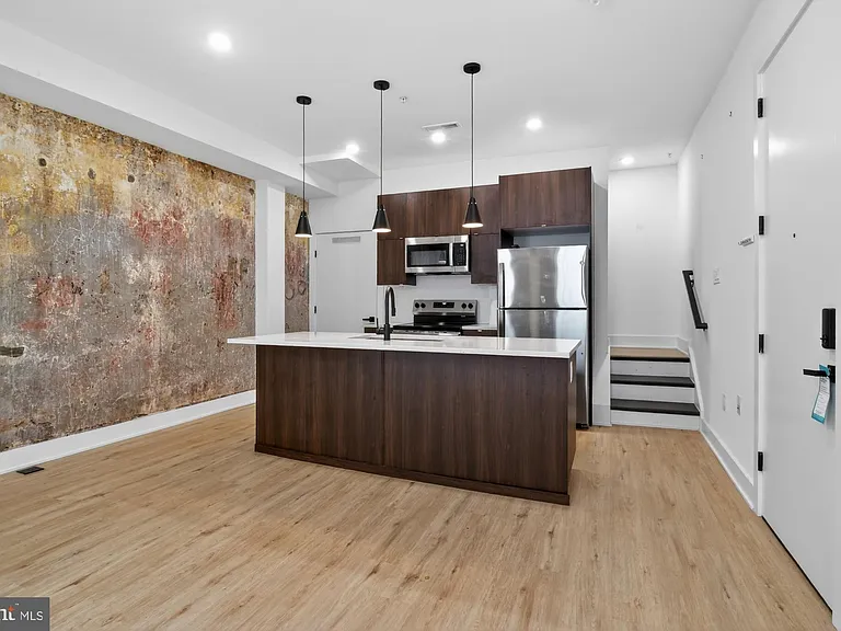 59 N 2nd St #14 — Photo 5