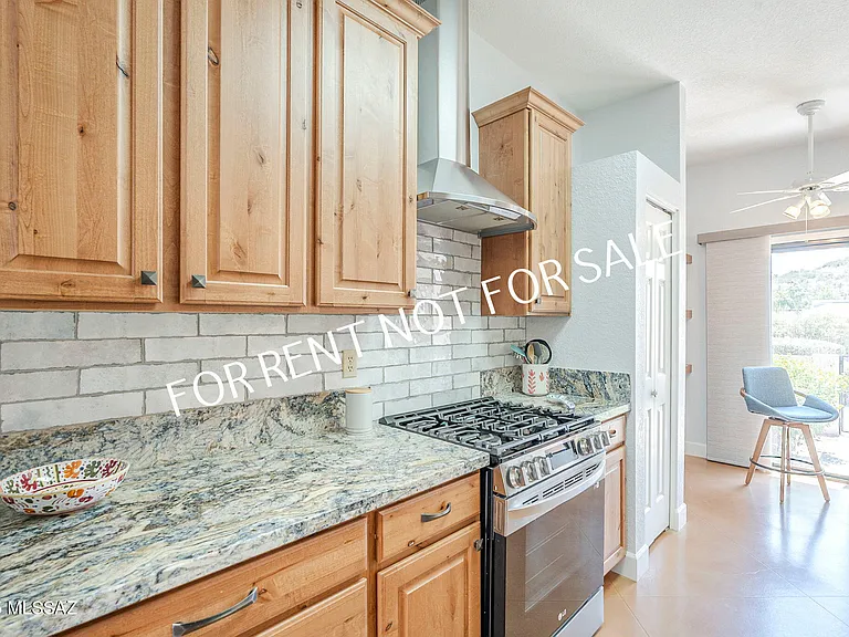 4950 N Valle — Photo 24