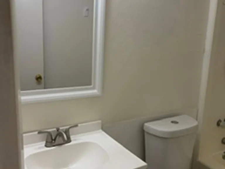 3442 State St #B — Photo 3