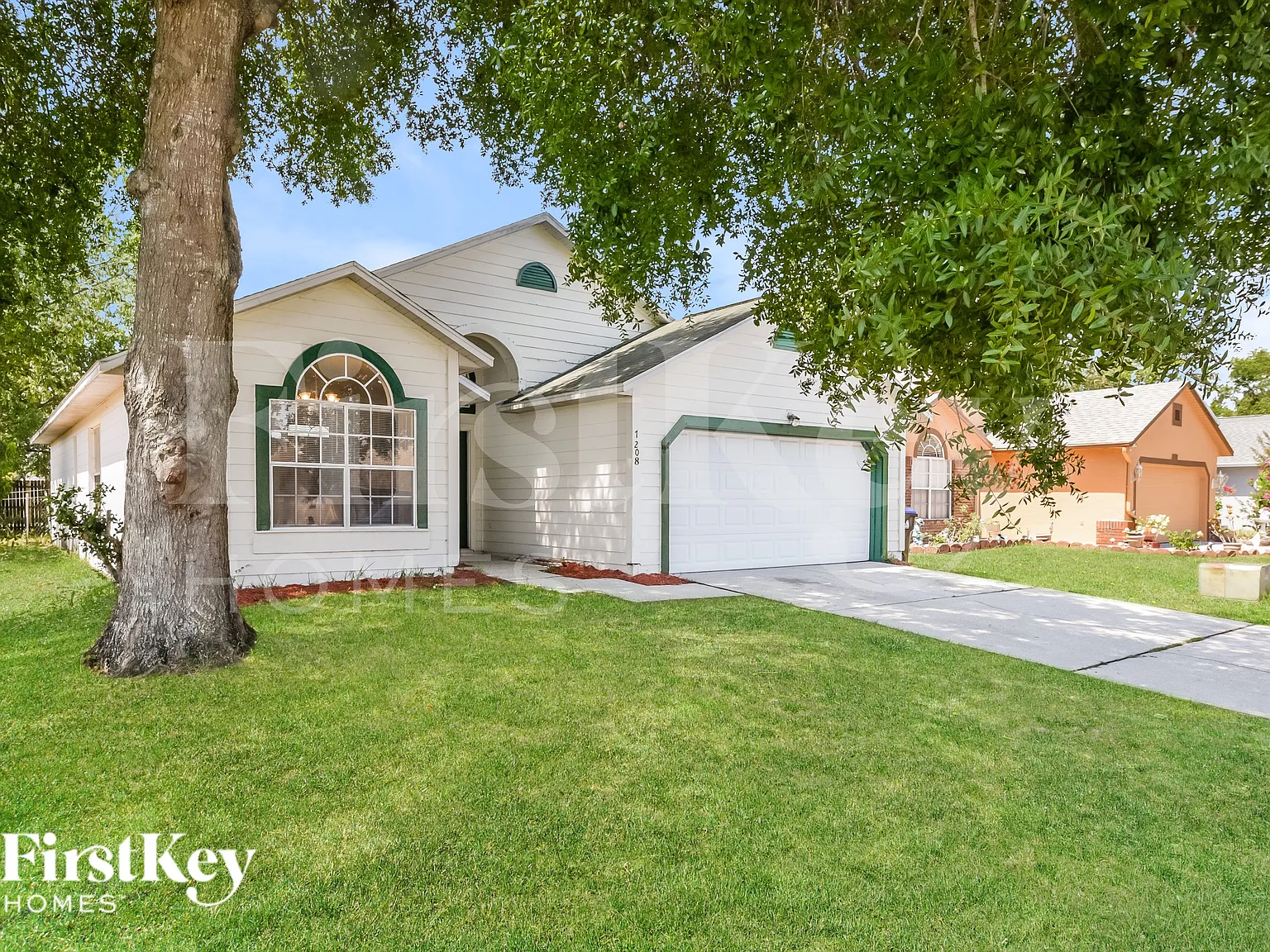 3 bed, 2.0 bath, 1336 sqft, $1,875 — Photo 2