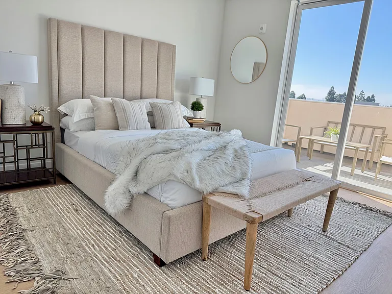 Penthouse 2 Bed 2.5 Bath