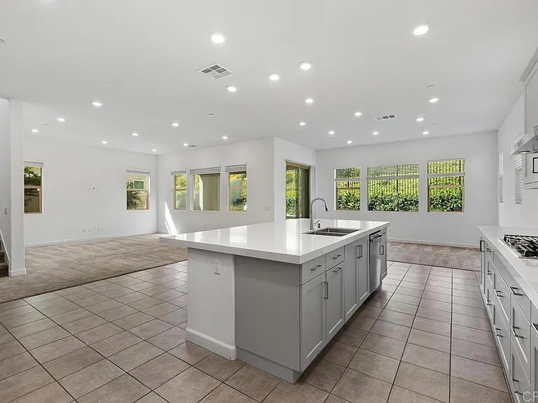 702 Westbrook Loop — Photo 1