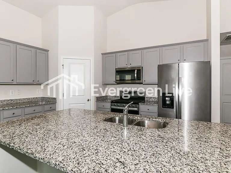 2244 Courtina Way — Photo 5