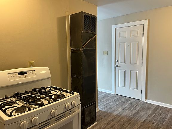 kitchen - looking into LR & front door