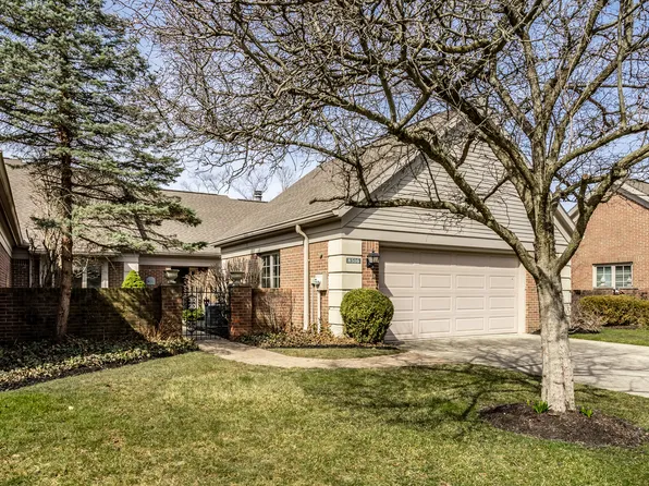 8516 Olde Mill Circle East Dr, Indianapolis, IN 46260