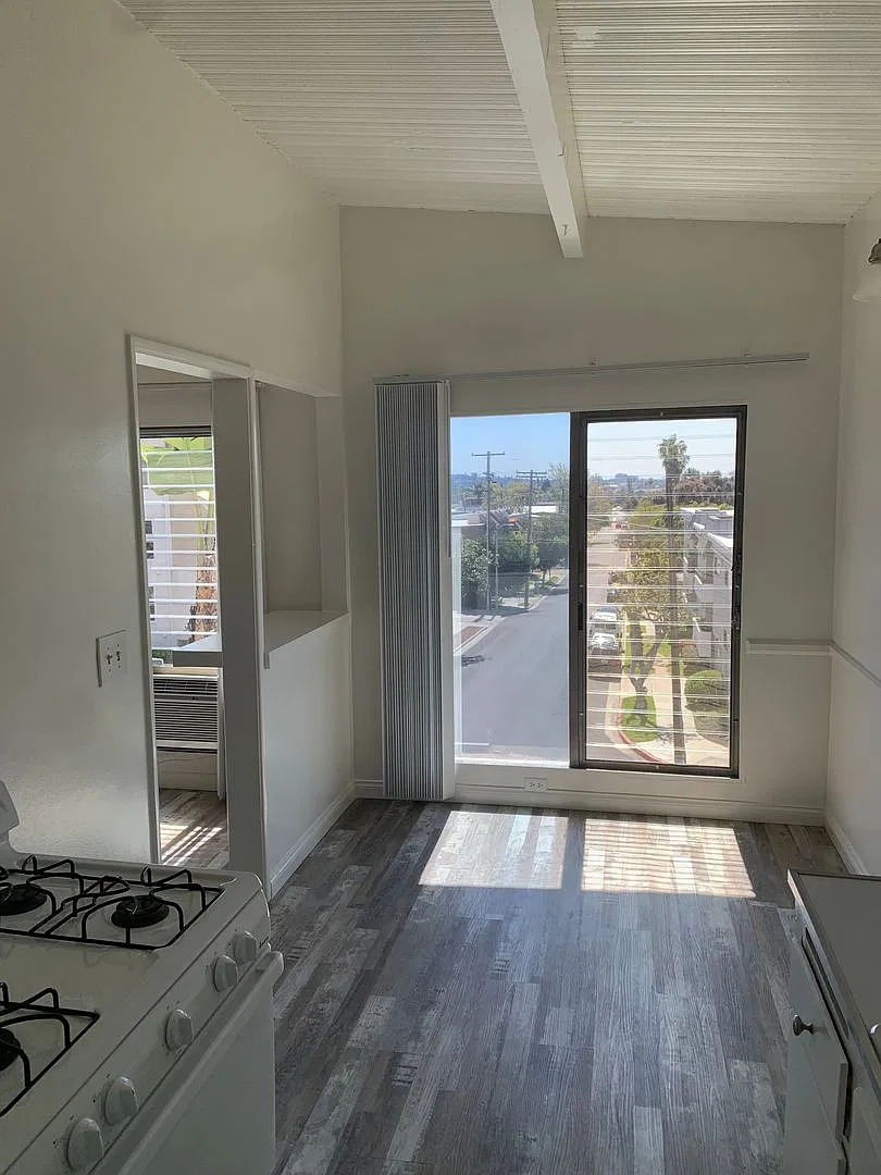 10777 Rose Avenue Properties — Photo 1