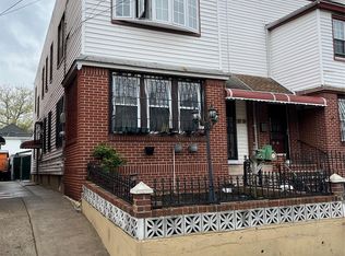 93-18 202nd St, Hollis, NY 11423
