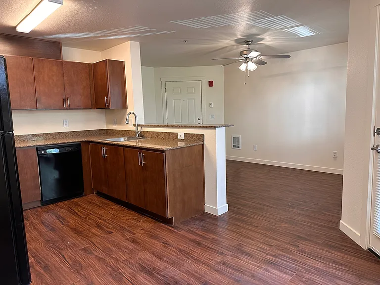 1x1 Dining Room