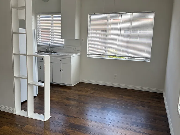 8717 Cattaraugus Ave #3 — Photo 5