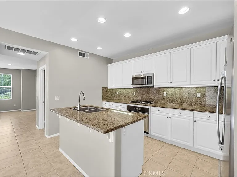 14 Conservatory Dr — Photo 11