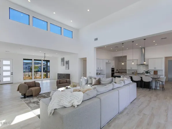 3330 W DESERT DAWN Drive, Phoenix, AZ 85083
