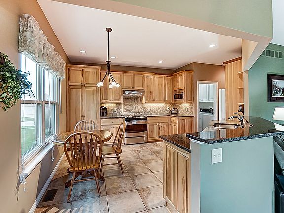 3rd image of 5177 Elk Run Dr