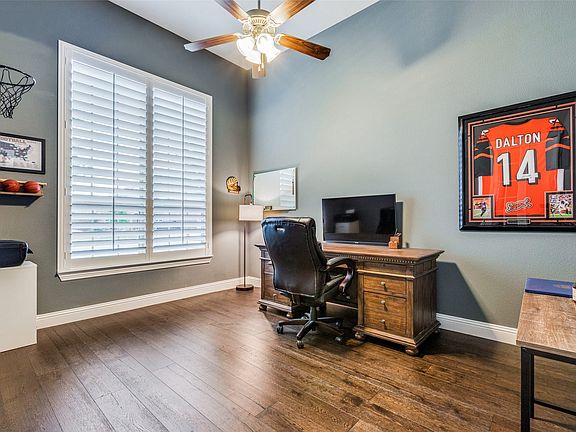 5th image of 4011 Hollywood Park Ct