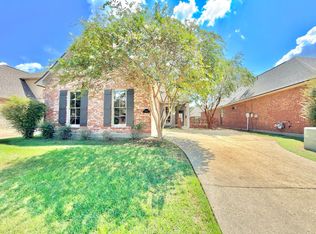 36303 E Pine Grove Ct, Prairieville, LA 70769