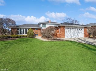 422 79th St, Willowbrook, IL