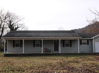 589 Pikeville Ave, Graysville, TN 37338