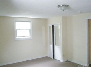 79 Deer Lake Dr, North Babylon, NY 11703