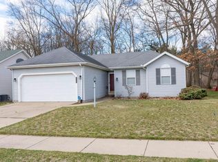 4417 Laurel Creek Dr, South Bend, IN 46628