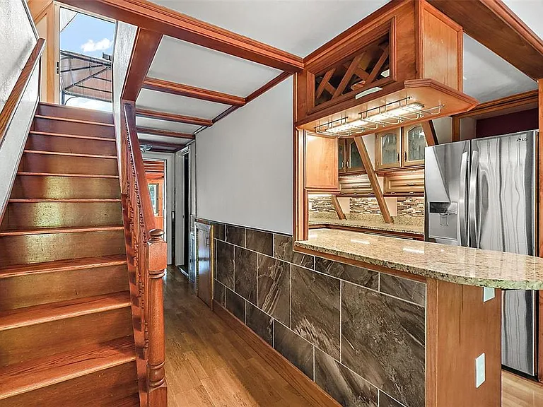 507 Lakeshore Dr — Photo 12