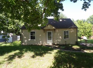 56 Pine Trl, Fairview Heights, IL 62208