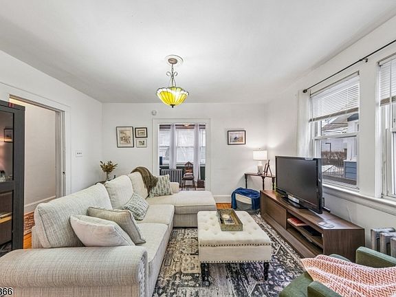 4th image of 99 Ralph St #2