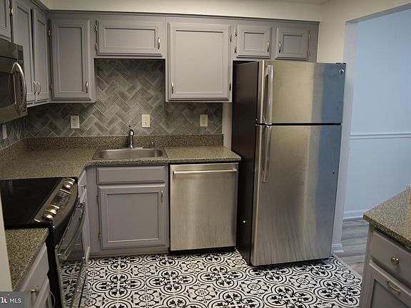 3rd image of 7640 Tremayne Pl APT 204