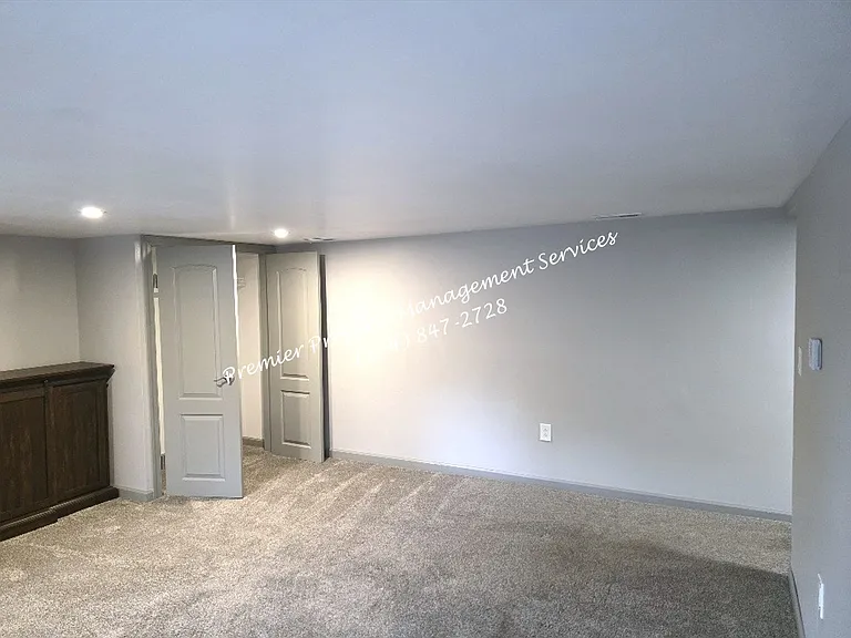 1119 Riverside Dr #2 — Photo 3