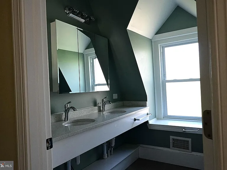 6617 Quincy St — Photo 35