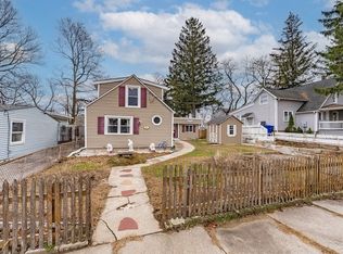 51 Littleton St, Springfield, MA 01104