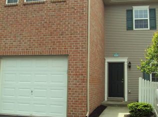 826 Mystic Pointe Dr, Lewis Center, OH
