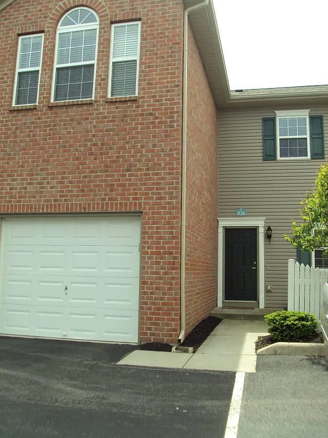 826 Mystic Pointe Dr photo 1
