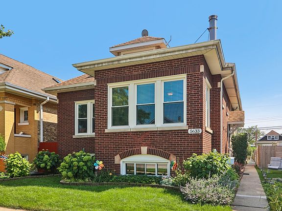 2nd image of 5633 W Cornelia Ave