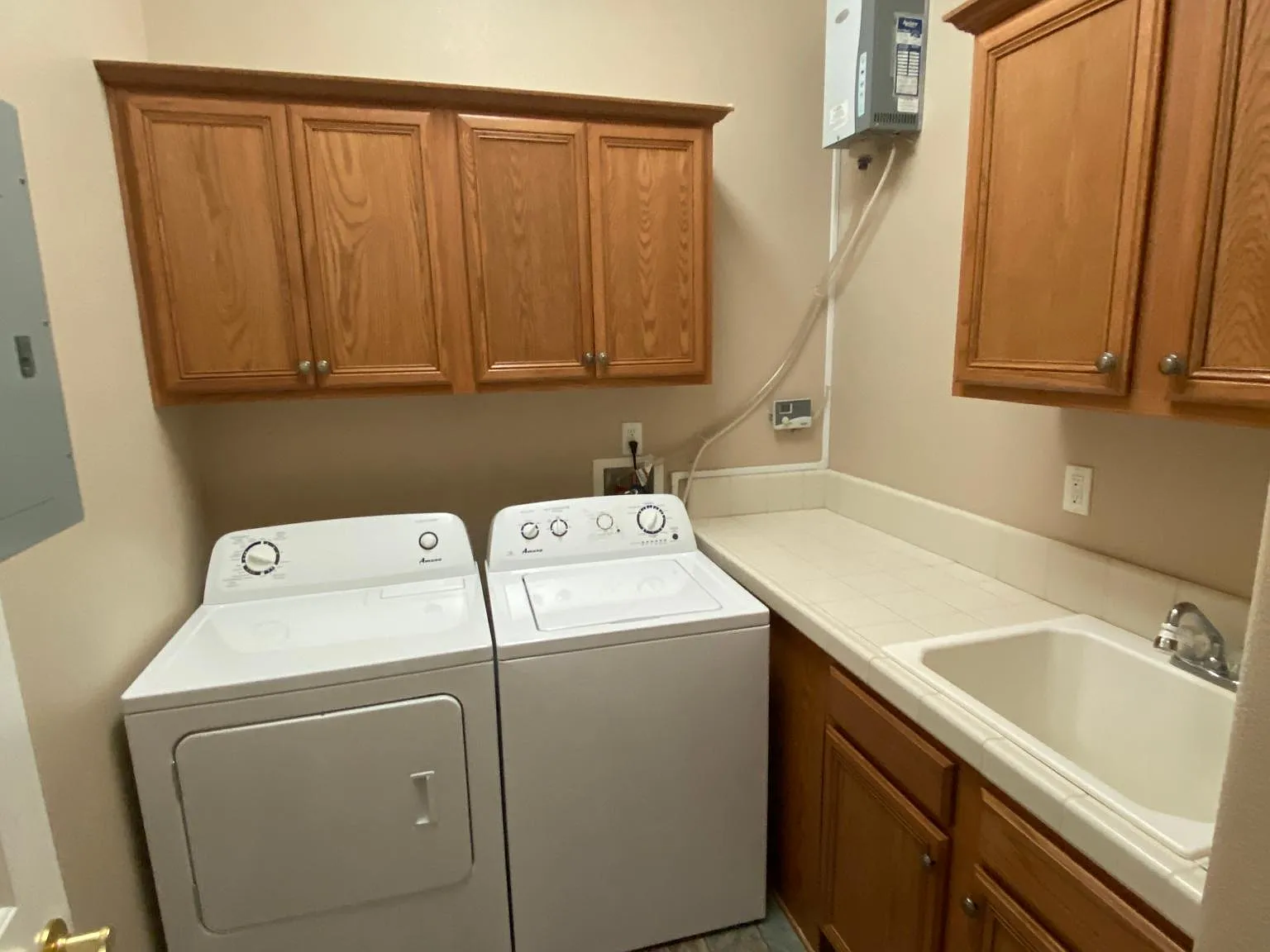 4 bed, 3460 sqft, $3,350 — Photo 3