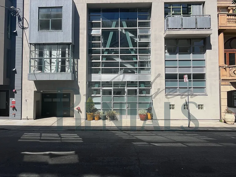 7 Hallam St #2C — Photo 1