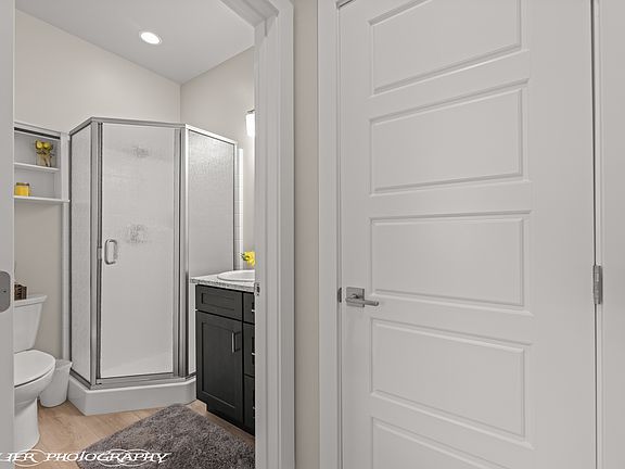 4th image of 355 W Cliff View Ln