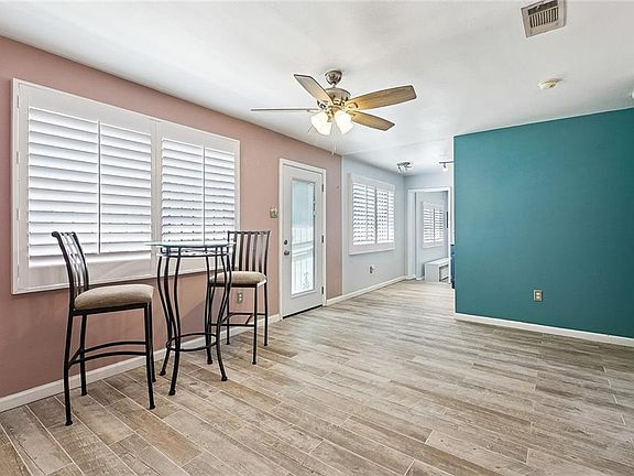 4th image of 7431 Shaw Ave