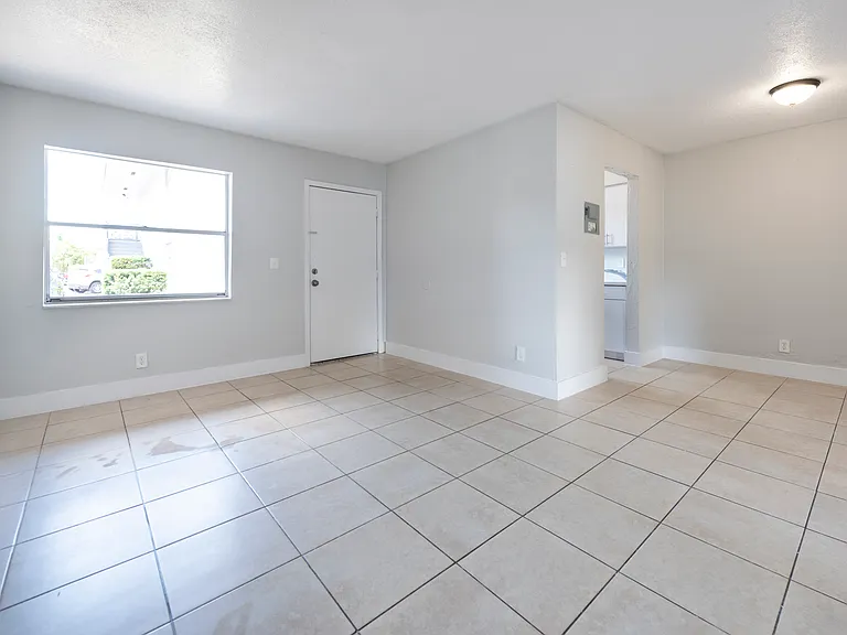2123 Davie Blvd #211 — Photo 11