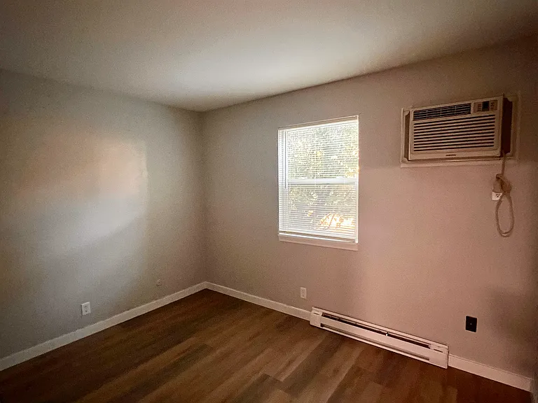 1101 E Bronson St #H — Photo 2