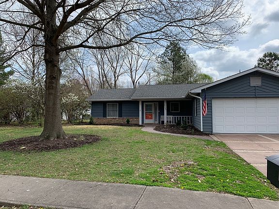 2nd image of 1705 W Colonial Dr