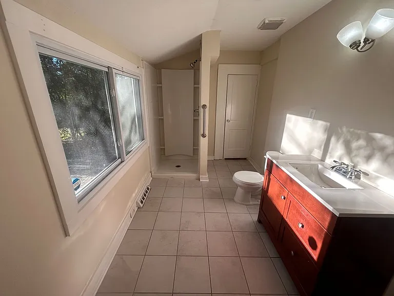 1506 Charlton St — Photo 26