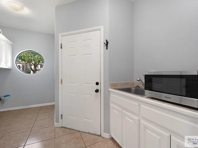 5684 Heron Cove Ln — Photo 15