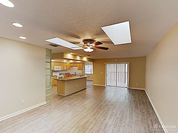 2nd image of 2405 Eagle Chase Dr