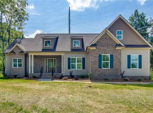 8426 Cripplegate Trce, Browns Summit, NC 27214
