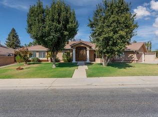 5701 Vista Finestra Dr, Bakersfield, CA