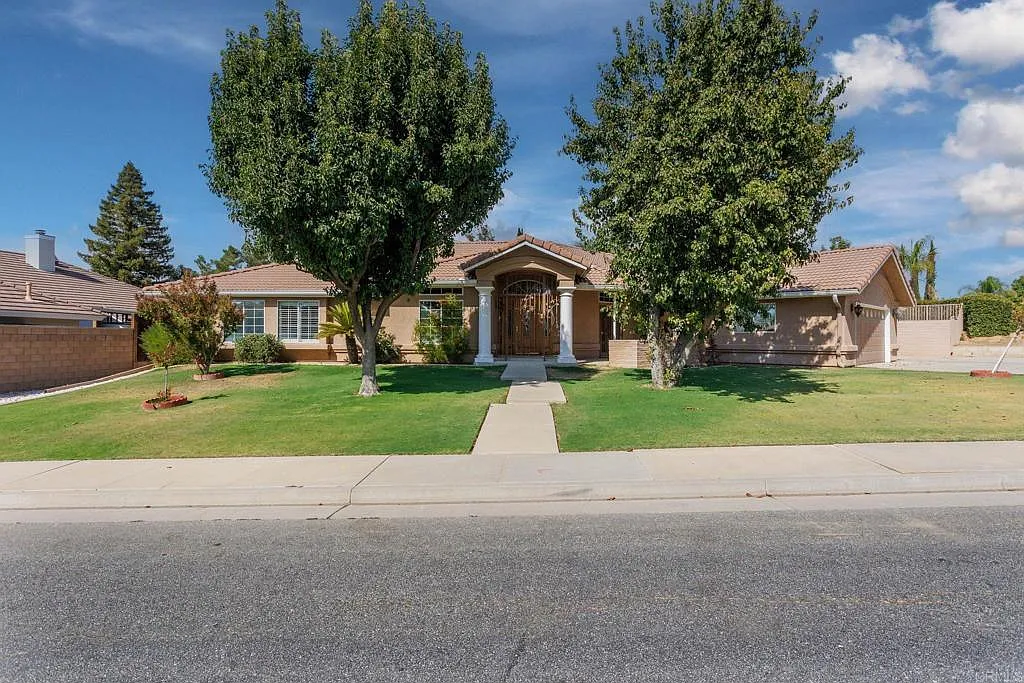 5701 Vista Finestra Dr photo 1