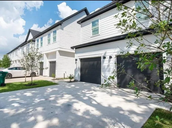 3233 Real St #A, Houston, TX 77087