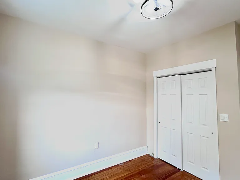 25 Market St #3 — Photo 9