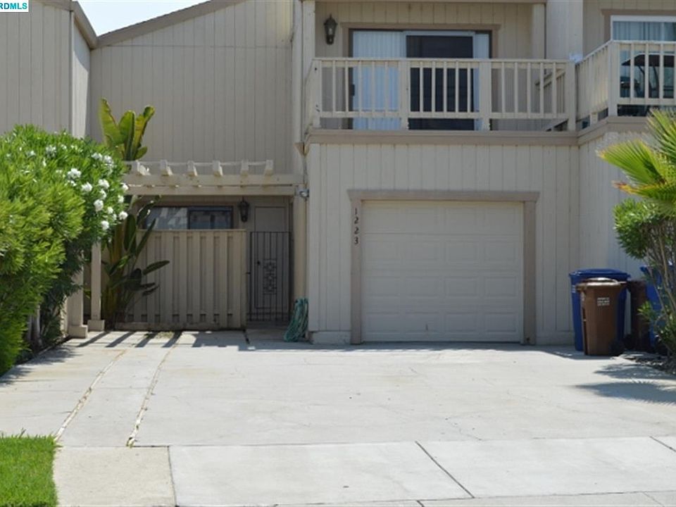 1st image of 1223 Marina Cir