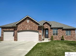 5805 N 153rd St, Omaha, NE 68116